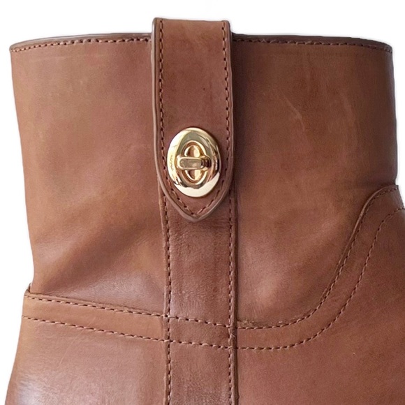 Coach Bernadette Turnlock Ankle Boot | 9.5 - Picture 2 of 12